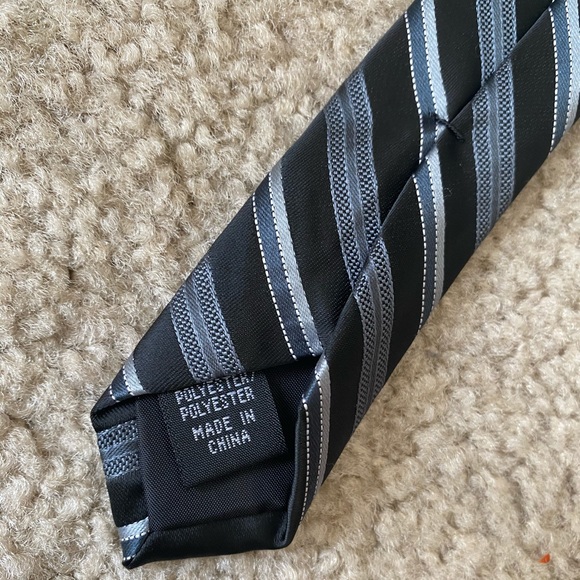 Van Heusen Men’s Neck Tie - Picture 4 of 5